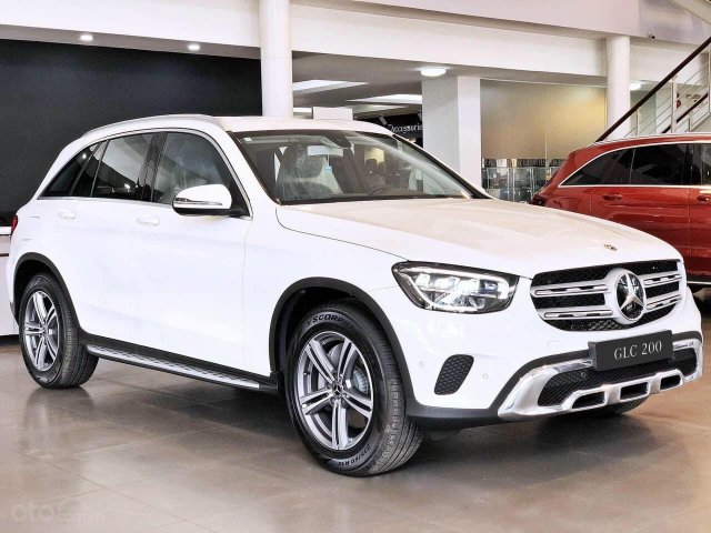 Mua xe Mercedes GLC 200, nhận ngay lì xì khủng giảm giá sốc + mua trả góp chỉ từ 300tr nhận xe0