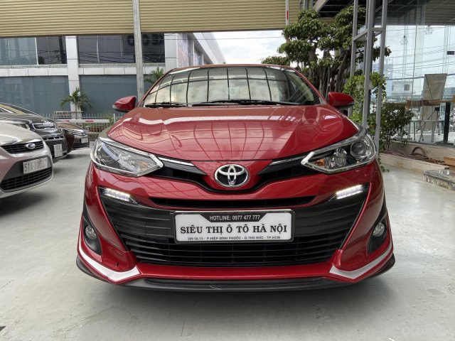 Bán xe Toyota Vios 1.5G màu đỏ, siêu lướt, xe gia đình mới đi 10.000km