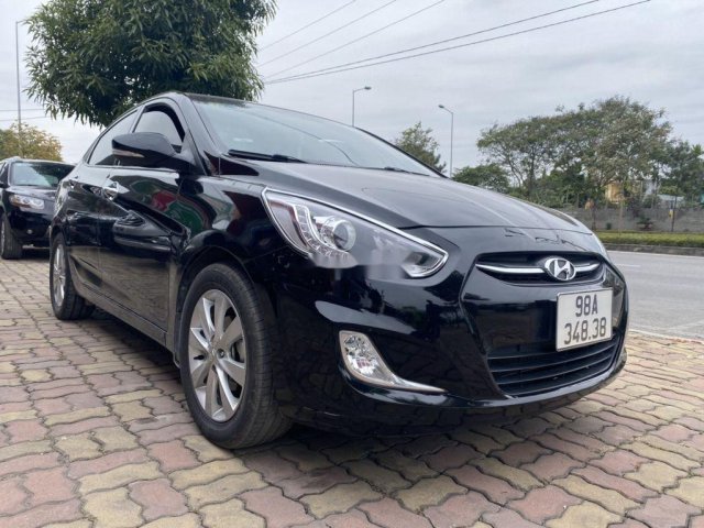 Bán Hyundai Accent đời 2016, màu đen, nhập khẩu 