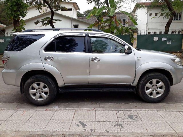 Cần bán gấp Toyota Fortuner sản xuất 2010 còn mới