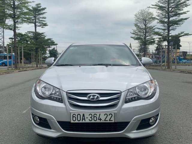 Bán Hyundai Avante sản xuất năm 2014, màu bạc0