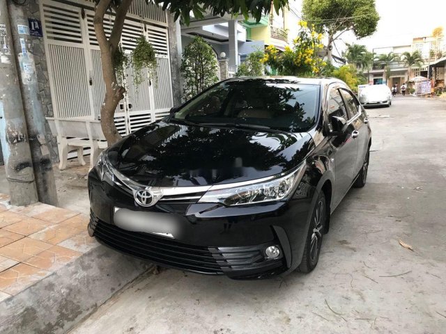 Bán Toyota Corolla Altis năm sản xuất 2018, màu đen