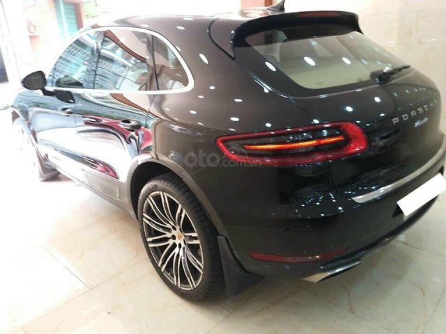 Gia đình cần bấn lại chiếc Porsche Macan sản xuất năm 20160