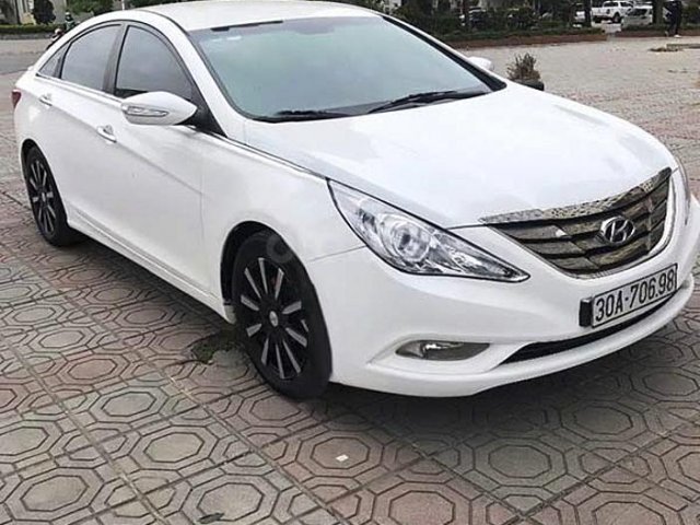 Bán Hyundai Sonata năm 2009, màu trắng, nhập khẩu còn mới, giá chỉ 406 triệu