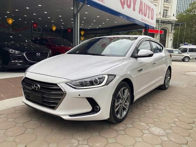 Bán Hyundai Elantra sản xuất 2017, màu trắng còn mới, 595tr0