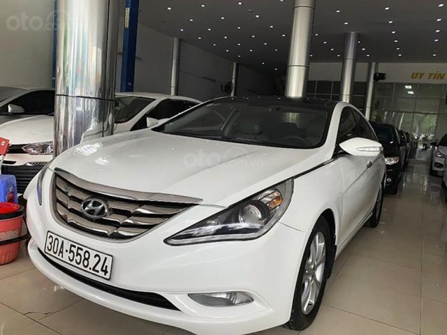 Bán xe Hyundai Sonata năm 2010, màu trắng, xe nhập còn mới, 460 triệu0