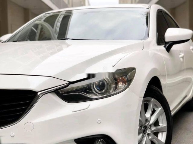 Cần bán xe Mazda 6 2015, màu trắng, nhập khẩu nguyên chiếc0