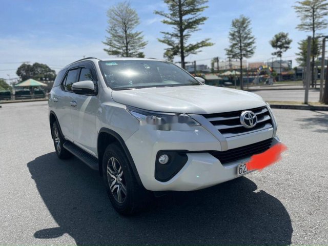 Cần bán Toyota Fortuner năm 2018 còn mới0