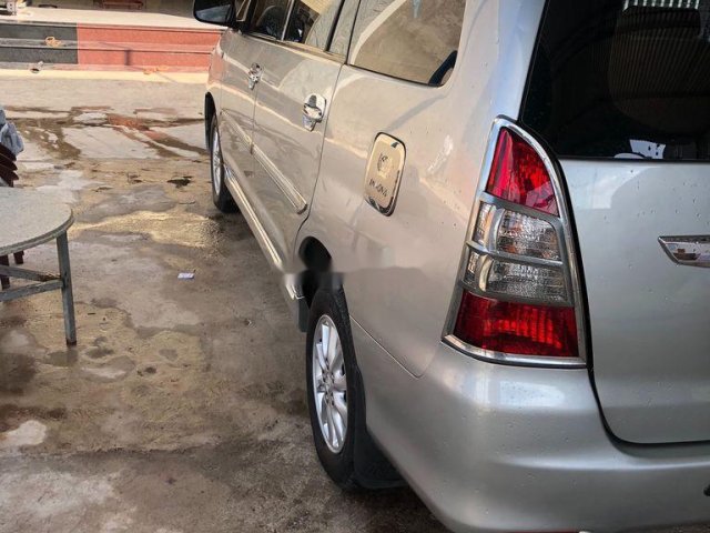 Cần bán gấp Toyota Innova sản xuất 2013 còn mới