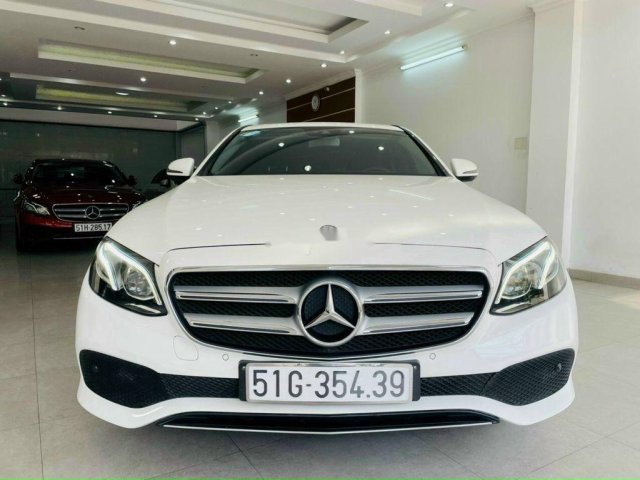 Cần bán Mercedes E class sản xuất 2016, nhập khẩu còn mới0