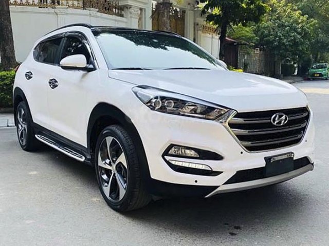 Cần bán Hyundai Tucson 2017, màu trắng chính chủ