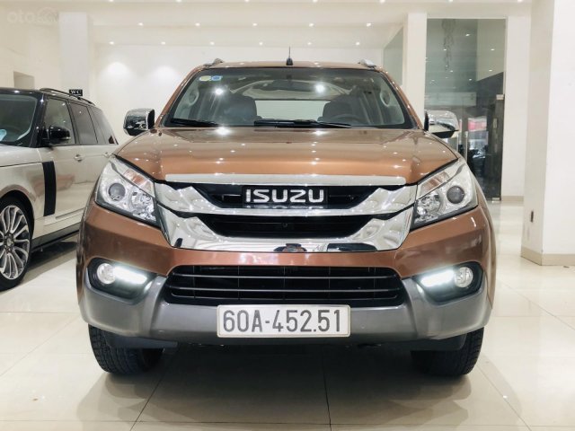 Bán xe Isuzu Mu-X 2.5MT sx 2017, số sàn máy dầu, nhập Thái, đi 40000km, xe đẹp không lỗi0