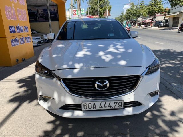 Bán nhanh em Mazda 6 trắng xinh như Ngọc Trinh, với giá cực ưu đãi, hỗ trợ vay vốn đến 70% giá trị xe0