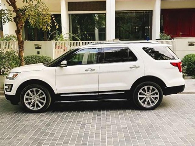 Bán Ford Explorer đời 2016, màu trắng, nhập khẩu