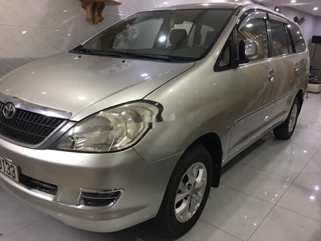 Cần bán xe Toyota Innova sản xuất 2006 còn mới, giá tốt0