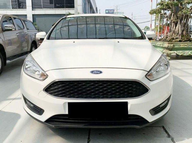 Cần bán xe Ford Focus sản xuất 2019, màu trắng0