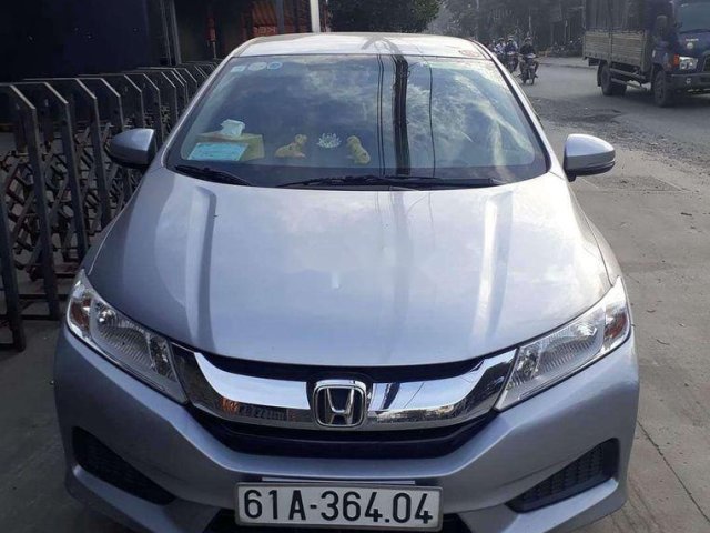 Cần bán gấp Honda City sản xuất năm 2017 còn mới, 365tr0