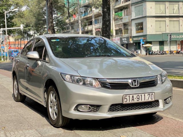 Bán xe Honda Civic năm sản xuất 2014 còn mới, giá tốt