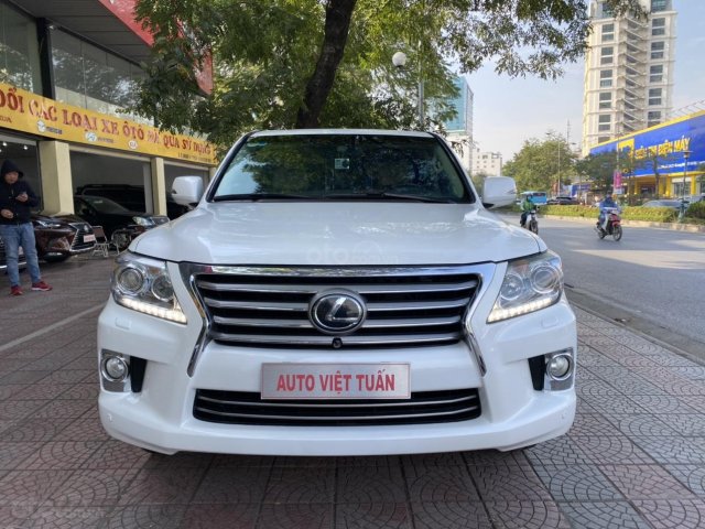 Cần bán xe Lexus LX570 sx 2013, màu trắng0