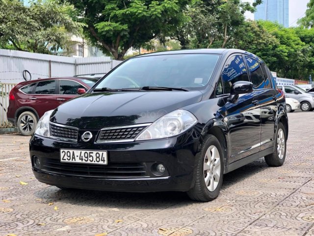 Nissan Tiida nhập khẩu 2011 hơn 300 triệu0