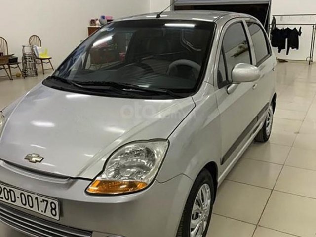 Bán ô tô Chevrolet Spark năm 2012, màu bạc0