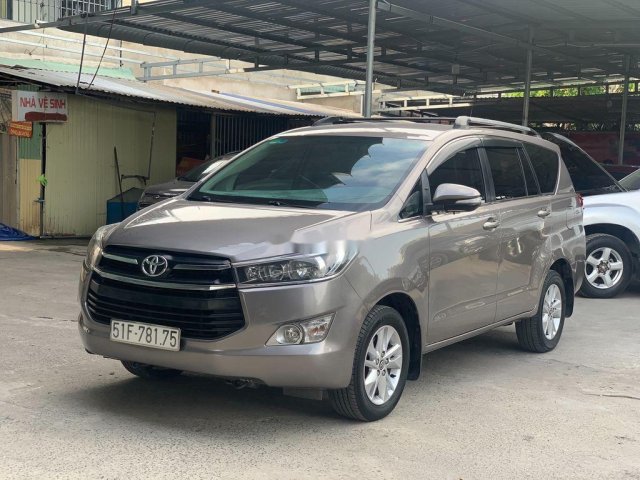 Cần bán lại xe Toyota Innova sản xuất 2016, giá thấp, giao nhanh0