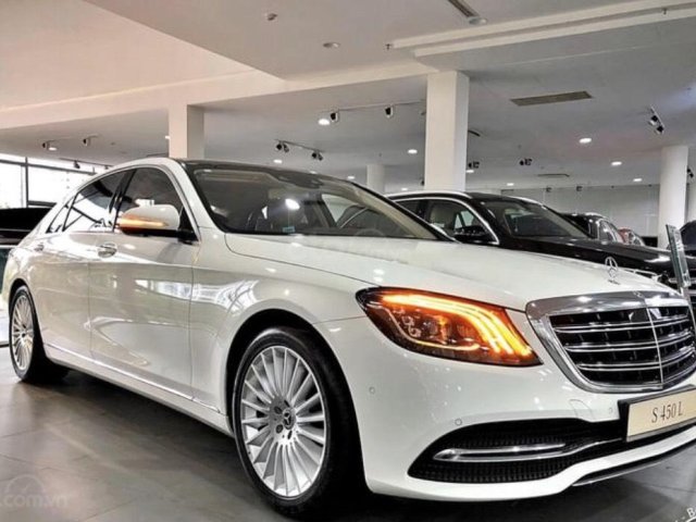 Mercedes S450 Limited Edition giao ngay trước Tết, tặng 50% thuế trước bạ, Mercedes Phú Mỹ Hưng