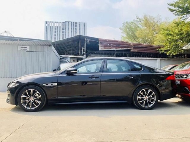 Cần bán xe Jaguar XF 2020, màu đen, xe nhập còn mới0