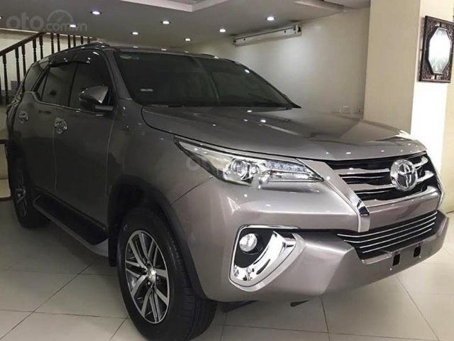 Cần bán lại xe Toyota Fortuner năm sản xuất 2020 0