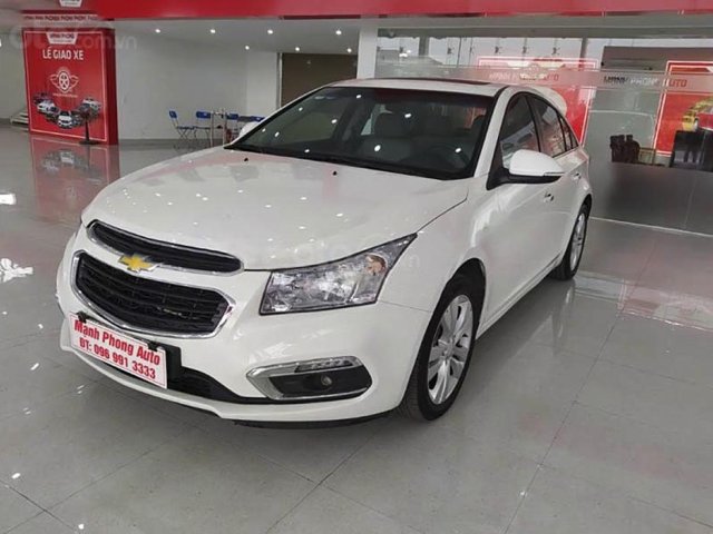 Bán Chevrolet Cruze LTZ đời 2016, màu trắng số tự động, 415tr0