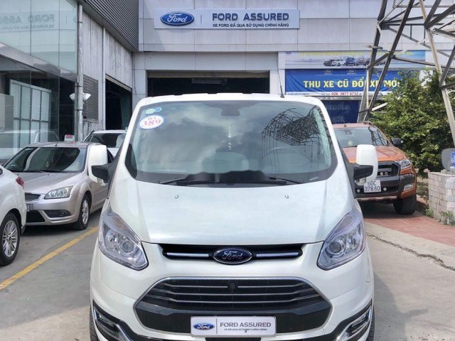 Xe Ford Tourneo đời 2020, màu trắng0