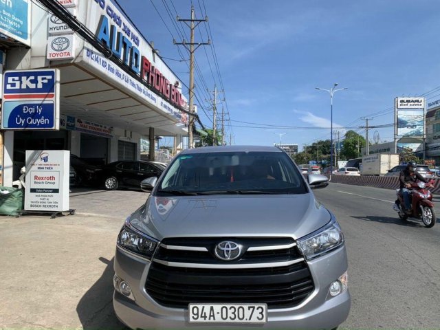 Xe Toyota Innova sản xuất năm 2018, màu bạc 0