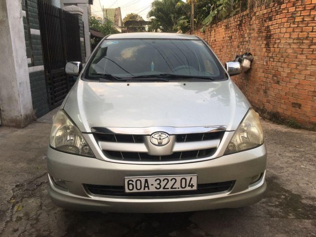 Cần bán Toyota Innova 2006, màu bạc, giá tốt0