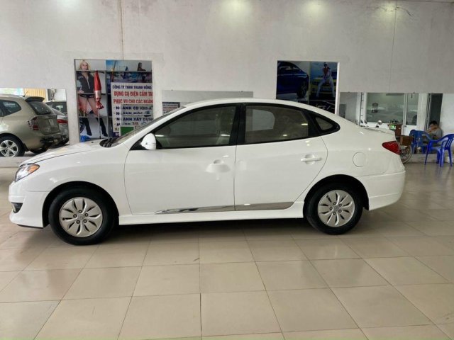 Cần bán gấp Hyundai Avante sản xuất 20110