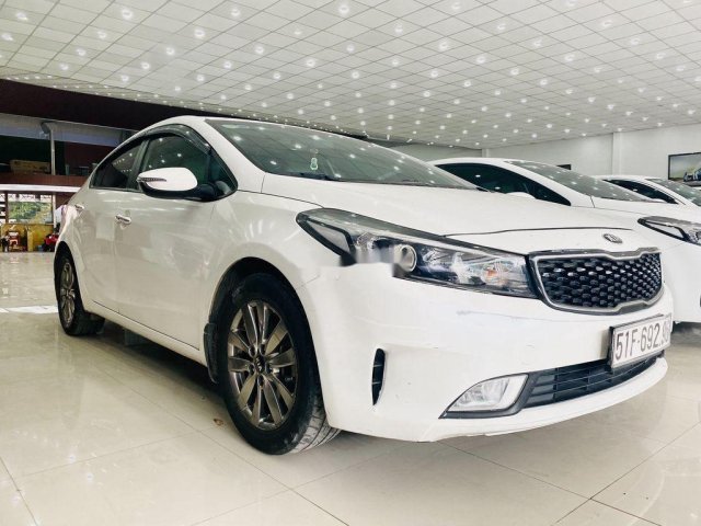 Cần bán Kia Cerato sản xuất năm 2016, xe giá thấp0