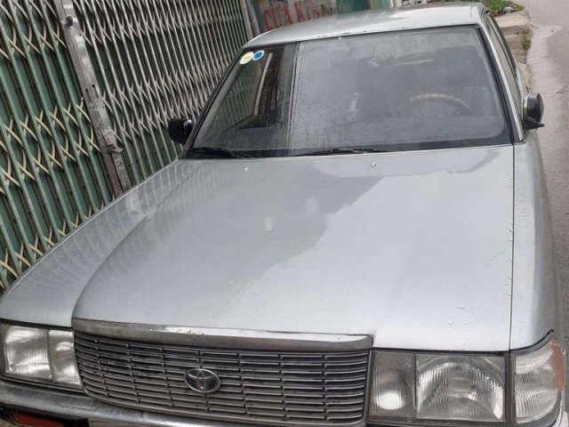 Bán Toyota Crown sản xuất 1992, màu bạc, nhập khẩu