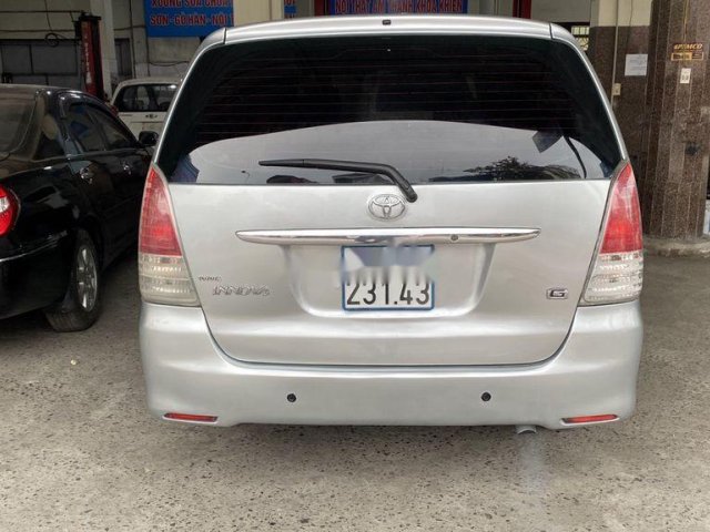 Bán ô tô Toyota Innova năm 2010, màu bạc0