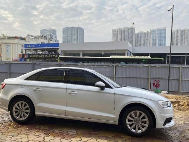 Cần bán xe Audi A3 1.8 TFSI sản xuất 2013, màu trắng, nhập khẩu nguyên chiếc, 650 triệu