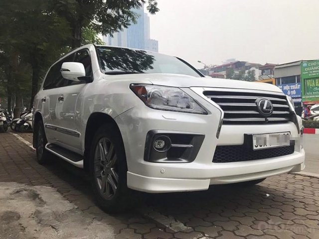 Cần bán lại xe Lexus LX sản xuất năm 2015, màu trắng, nhập khẩu còn mới0