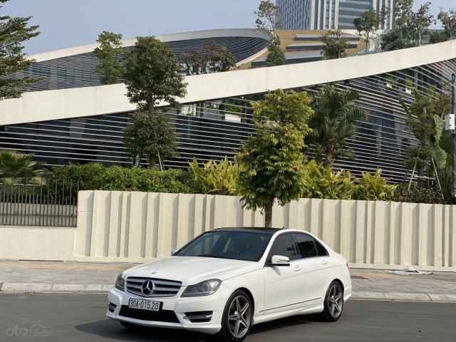 Cần bán gấp C300 AMG Plus 2013 biển Hà Nội siêu lướt