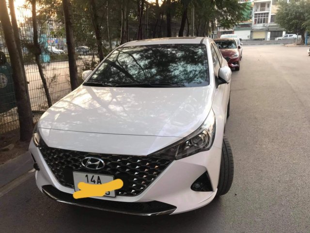 Bán chiếc Hyundai Accent AT 1.4 full 2021 đi 700km