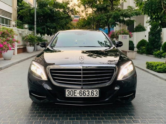 Xe chính chủ bán Mercedes S400 màu đen, nội thất kem, model 2015, biển đẹp Hà Nội, full option0