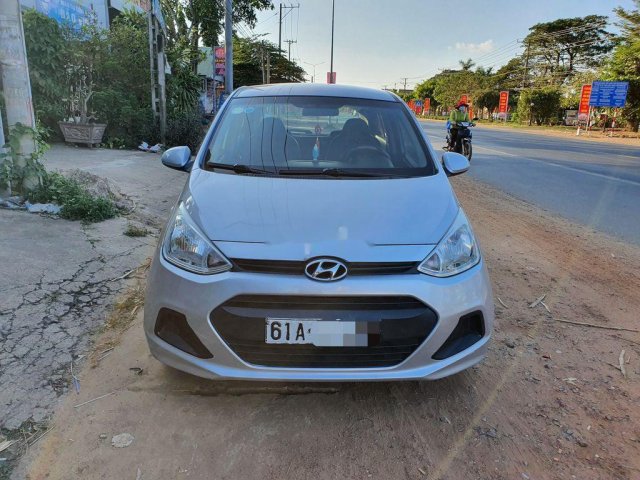 Cần bán lại xe Hyundai Grand i10 năm sản xuất 2015, nhập khẩu0