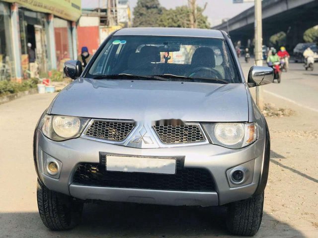 Bán Mitsubishi Triton sản xuất năm 2011, xe nhập còn mới