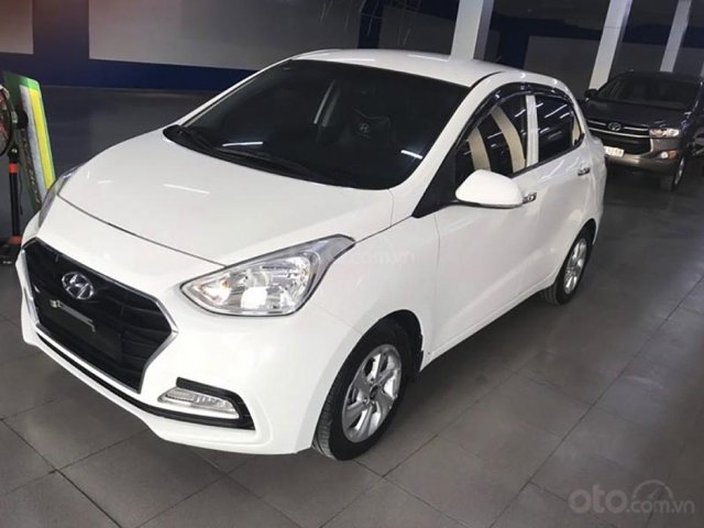 Cần bán xe Hyundai Grand i10 1.2 AT 2019, màu trắng 0