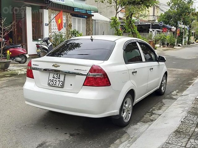 Cần bán lại xe Chevrolet Aveo đời 2017, màu trắng, giá tốt0