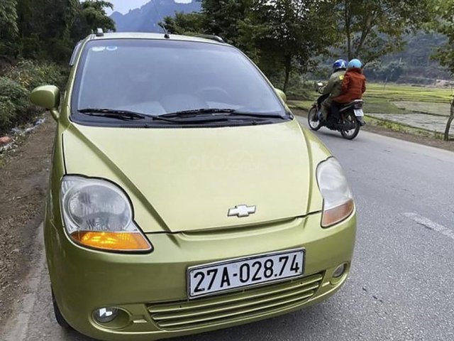 Bán xe Chevrolet Spark LT 0.8 MT năm sản xuất 2011, màu xanh lục