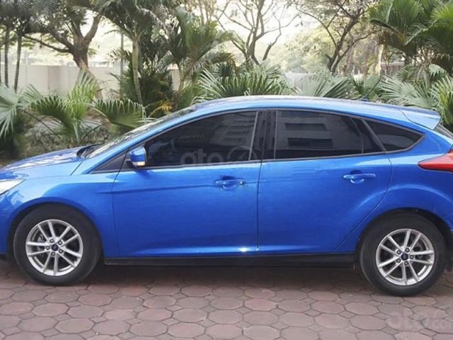 Bán ô tô Ford Focus Trend sản xuất 2019, màu xanh lam0