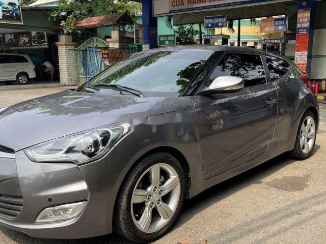 Cần bán Hyundai Veloster sản xuất 2011 còn mới0