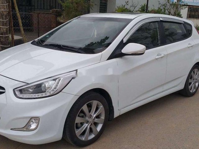 Cần bán gấp Hyundai Accent sản xuất năm 2015, nhập khẩu còn mới